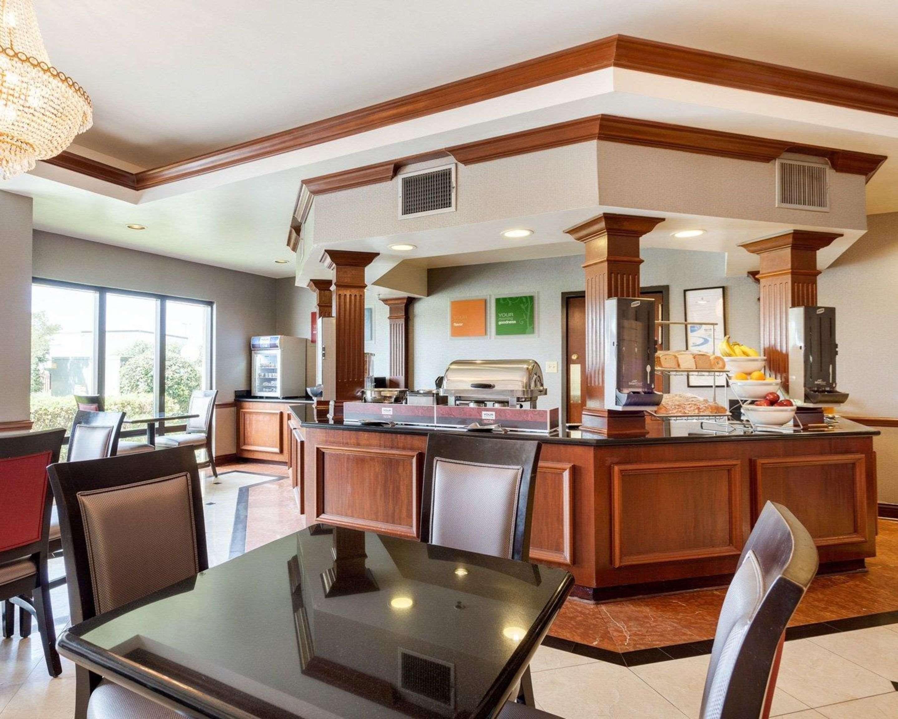 คอมฟอร์ต สวีท เซาเทเว่น I-55 Hotel เซาท์เฮเวน ภายนอก รูปภาพ